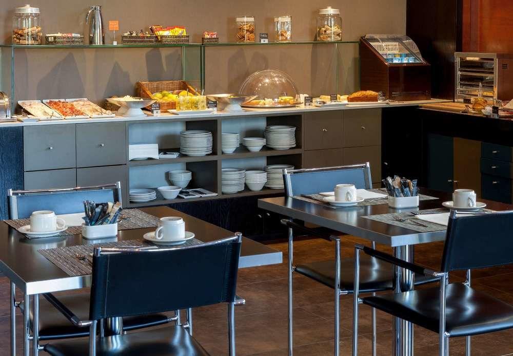 Ac Hotel Ponferrada By Marriott Bagian luar foto