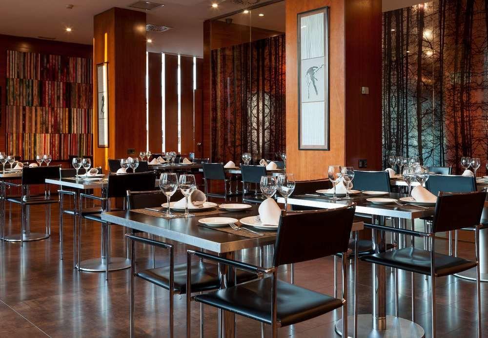 Ac Hotel Ponferrada By Marriott Bagian luar foto