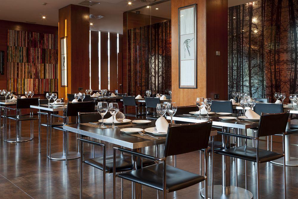 Ac Hotel Ponferrada By Marriott Bagian luar foto