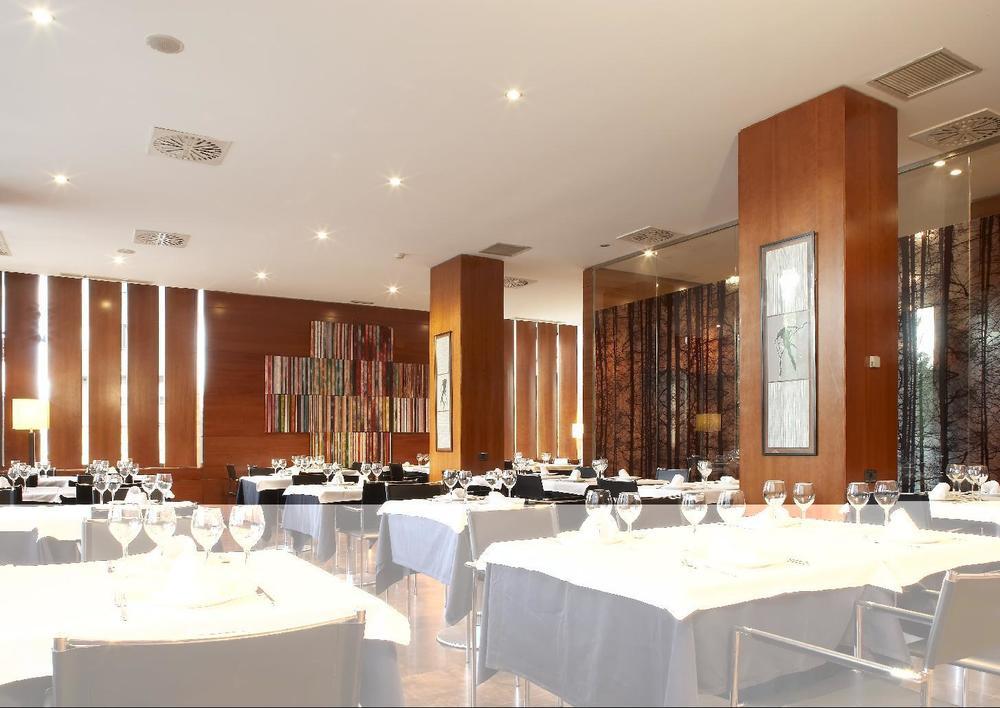 Ac Hotel Ponferrada By Marriott Restoran foto