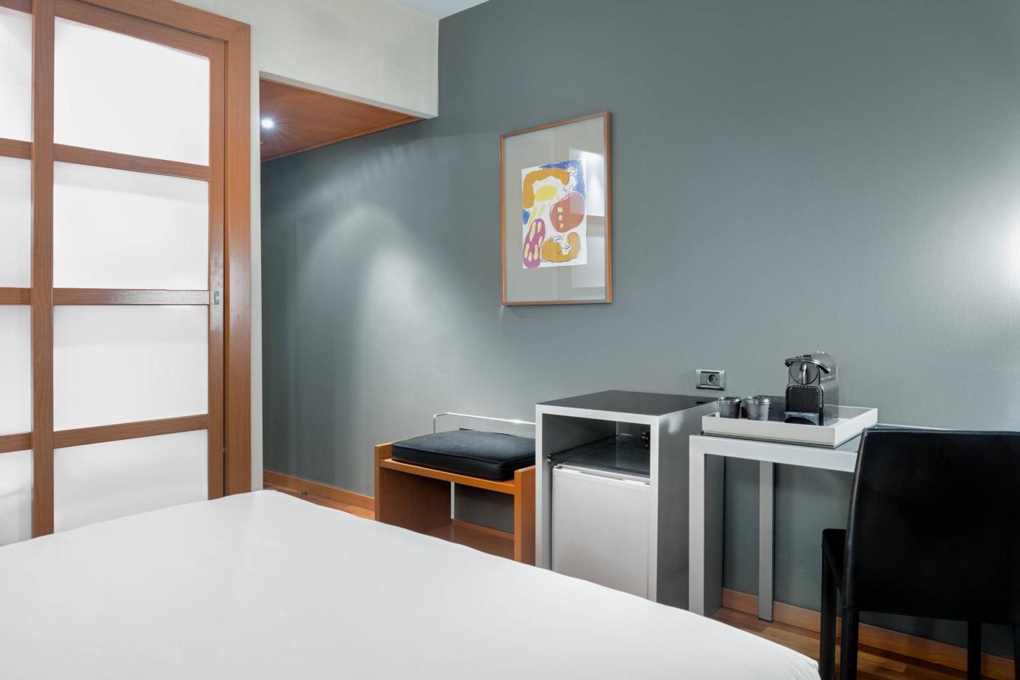 Ac Hotel Ponferrada By Marriott Bagian luar foto