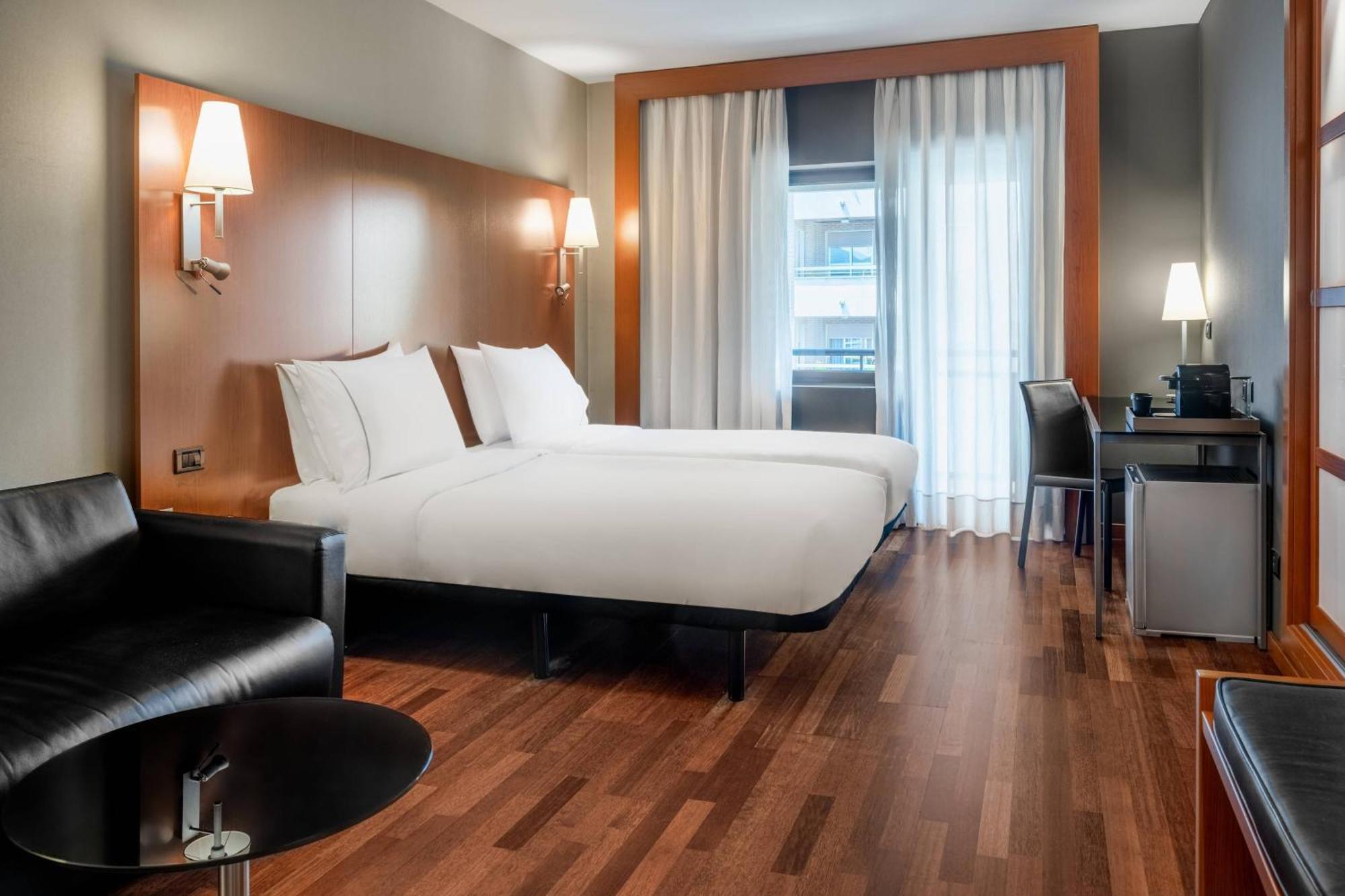 Ac Hotel Ponferrada By Marriott Bagian luar foto
