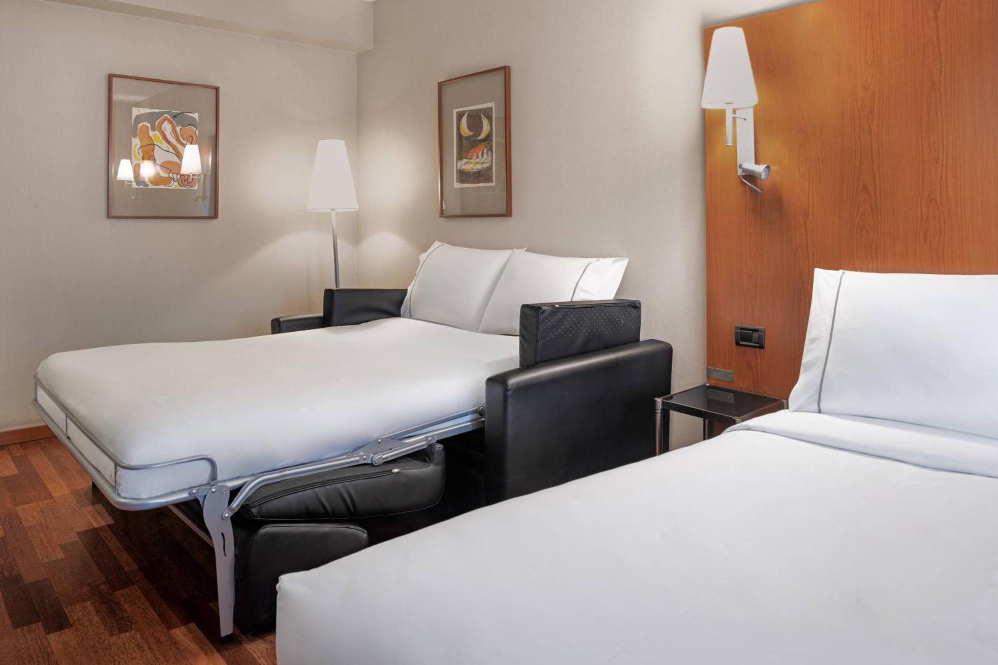 Ac Hotel Ponferrada By Marriott Bagian luar foto