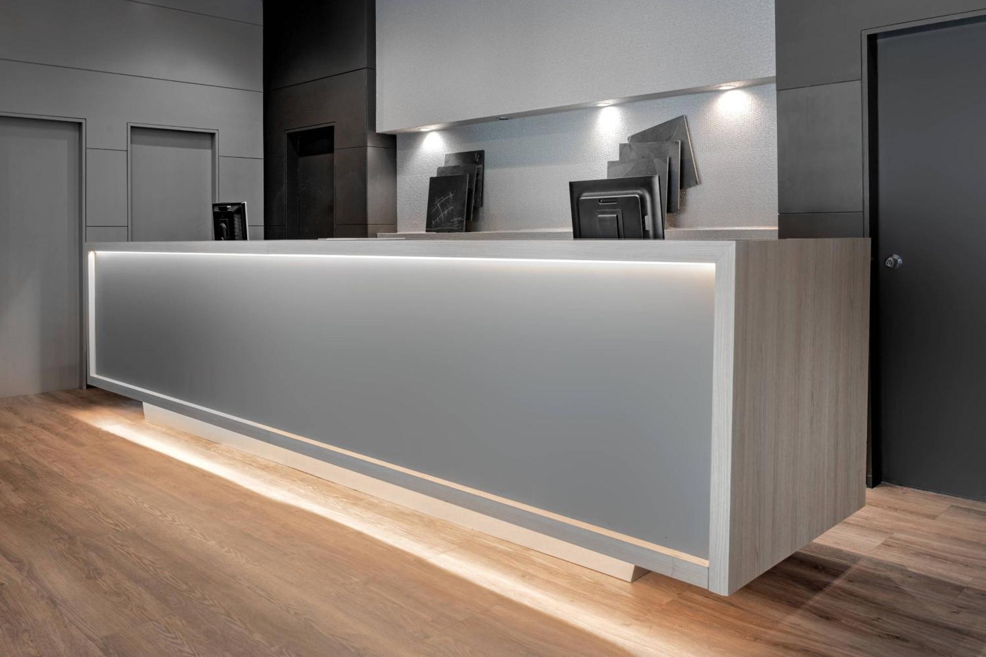 Ac Hotel Ponferrada By Marriott Bagian luar foto