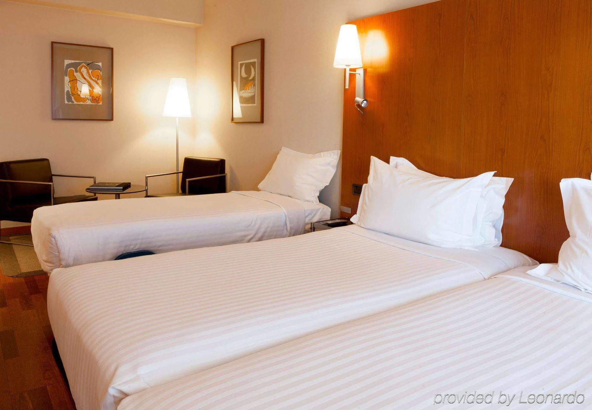 Ac Hotel Ponferrada By Marriott Bagian luar foto