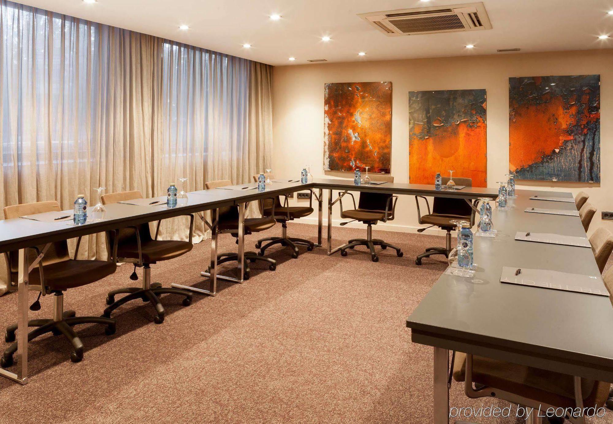 Ac Hotel Ponferrada By Marriott Bagian luar foto